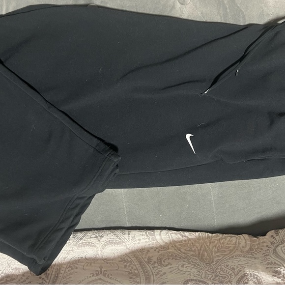 Nike dri fit sweatpants - Picture 1 of 4